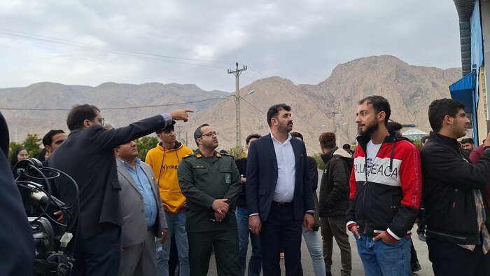 اردوی یک روزه راویان پیشرفت از پروژه های گچساران /بهزادی : ذخیره سازی ۳۵۰میلیون متر مکعب آب در سد چم شیر گچساران اردوی یک روزه راویان پیشرفت از پروژه های گچساران /بهزادی : ذخیره سازی ۳۵۰میلیون متر مکعب آب در سد چم شیر گچساران
