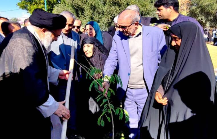 آیین ملی و سراسری تجلیل از مادران و همسران شهدا درحرم امامزاده جعفرعلیه السلام  گچساران