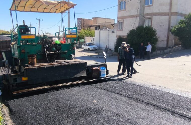 آغاز مرحله اول پروژه آسفالت‌ریزی  منطقه رزمندگان  گچساران با اعتبار ۳۲میلیاردی